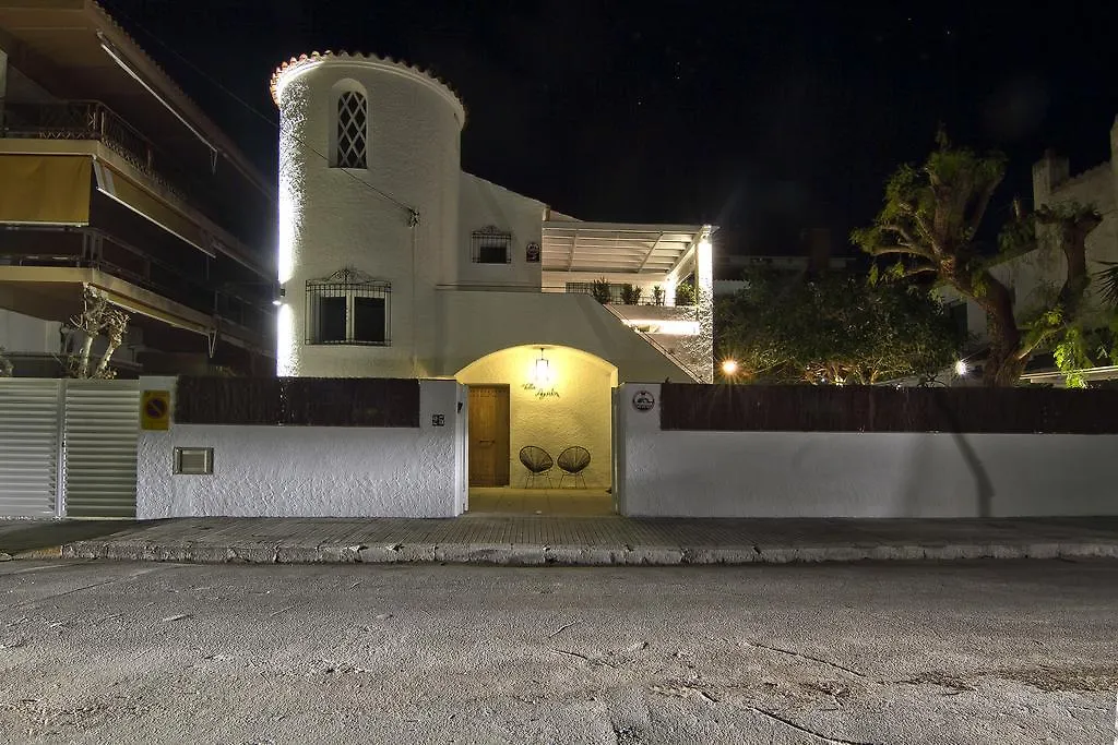 فيلا سيدجيسفي Casa Agustin 0*, سيدجيس إسبانيا